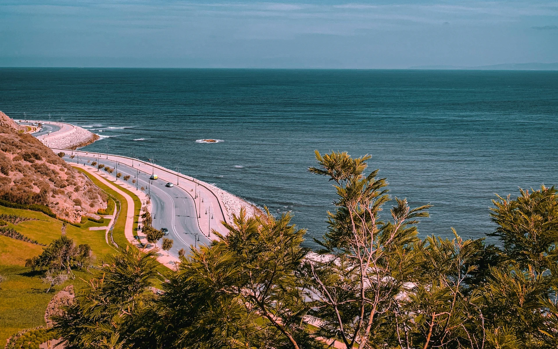 The North of Morocco: 10 Unforgettable Activities — From Blue Alleys to Atlantic Sunsets